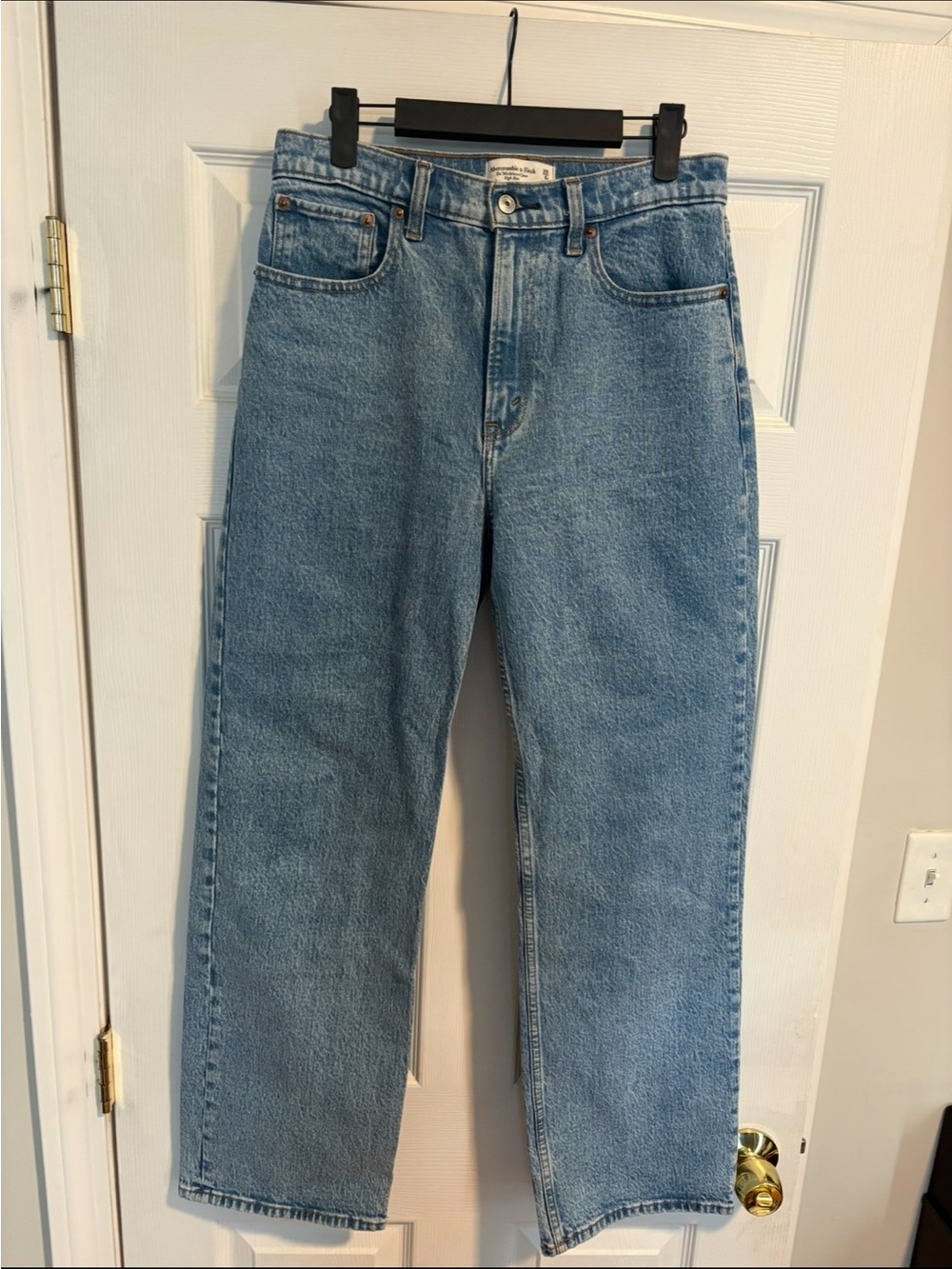 Abercrombie & Fitch Women's Light Blue Straight Leg Jeans